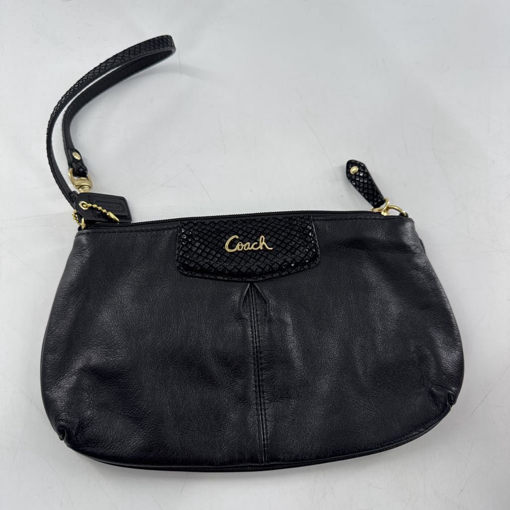 sparkle logo detail wristlet