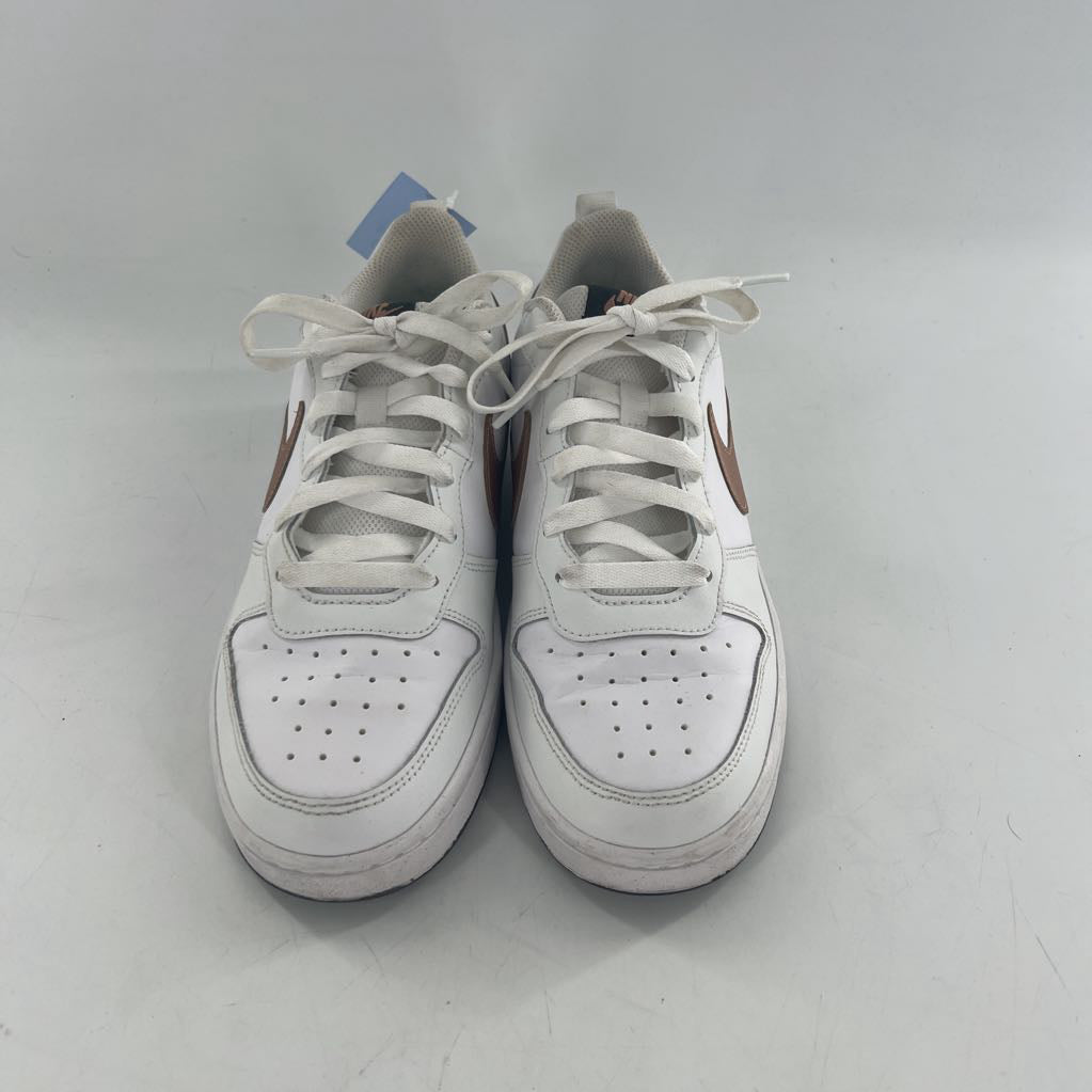 8.5 lace up sneakers
