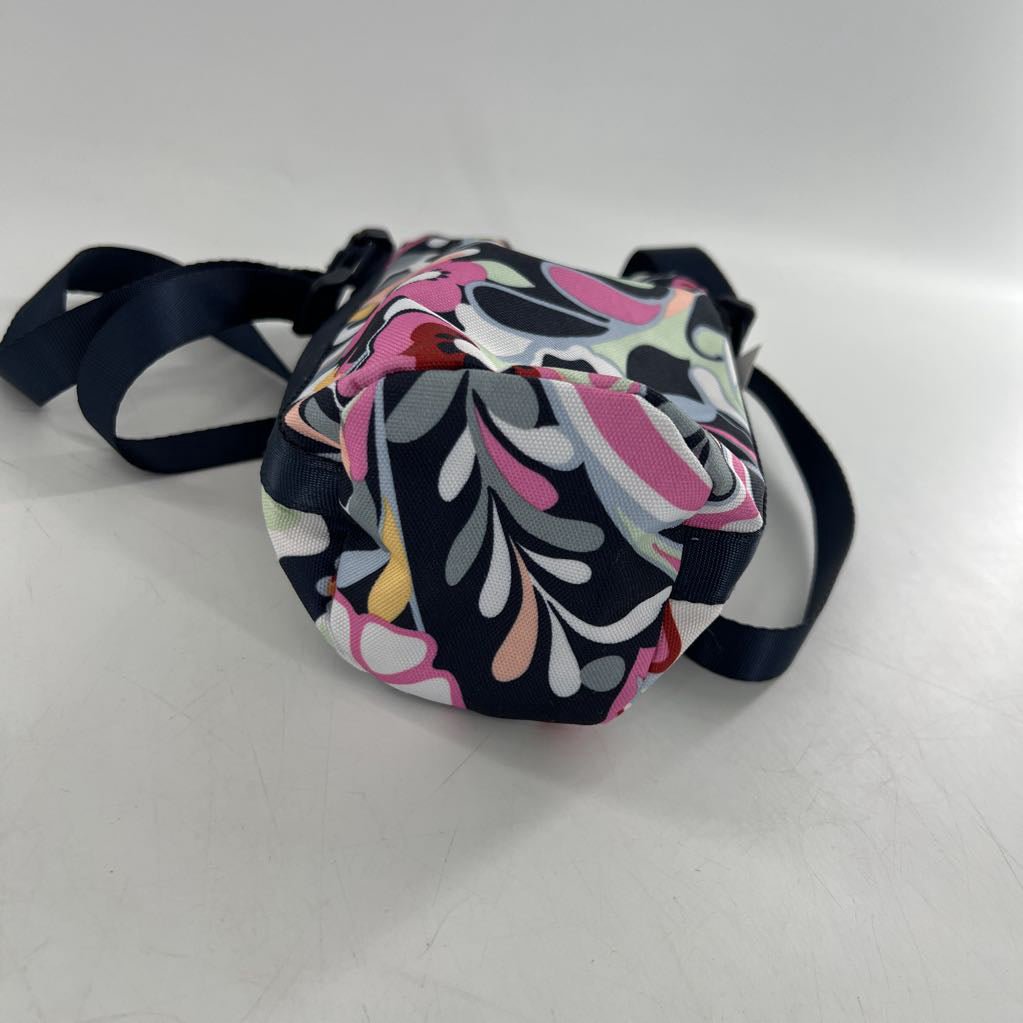 R29 water bottle crossbody
