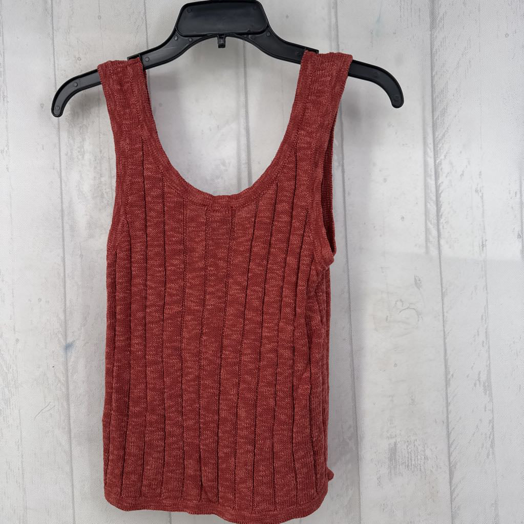 M button detail tank