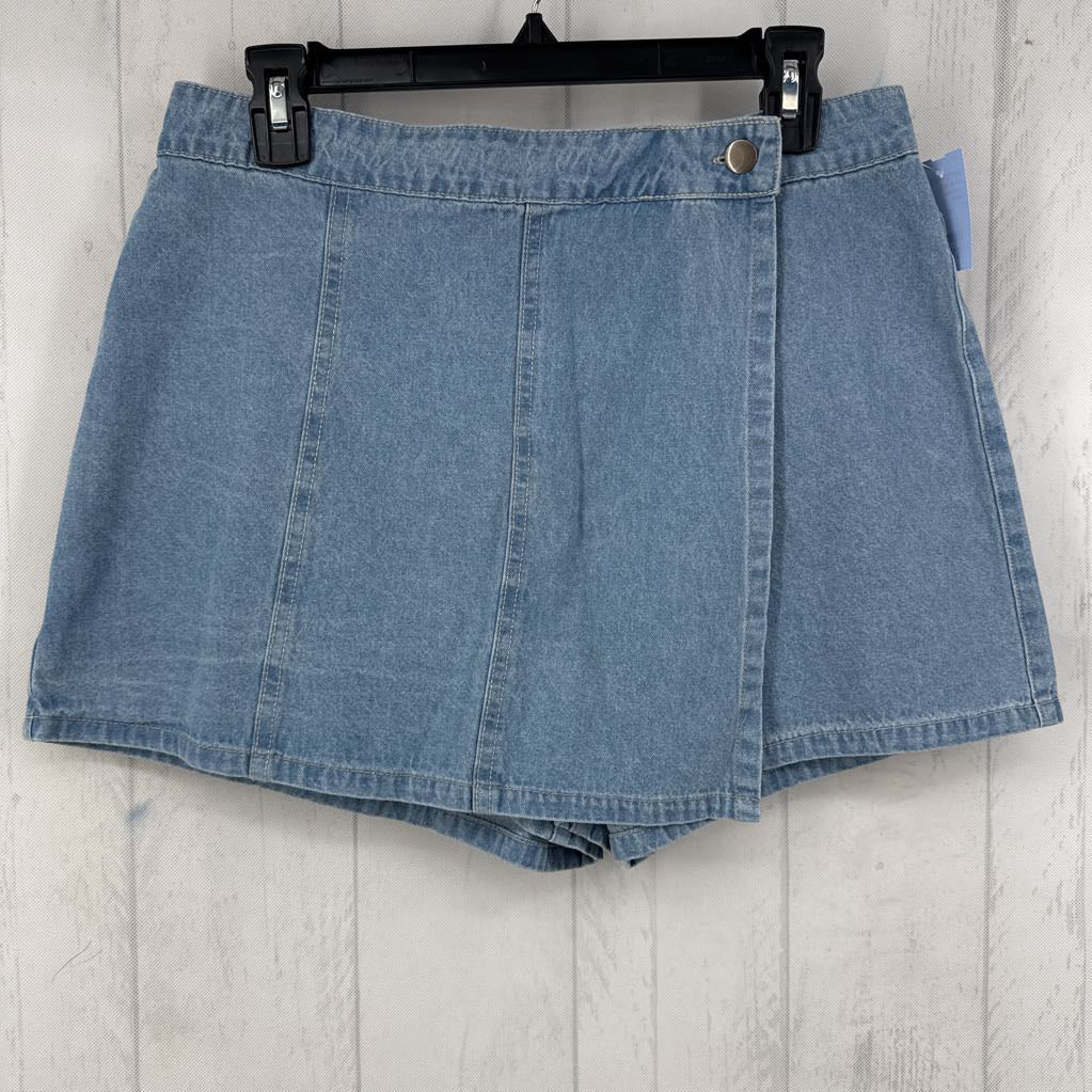 Lightwash Buttoned Mini Skort