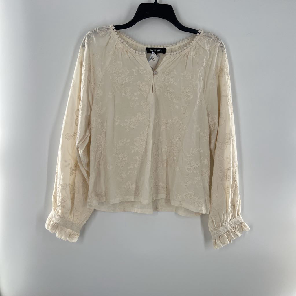 M embroidered notch neck l/s top