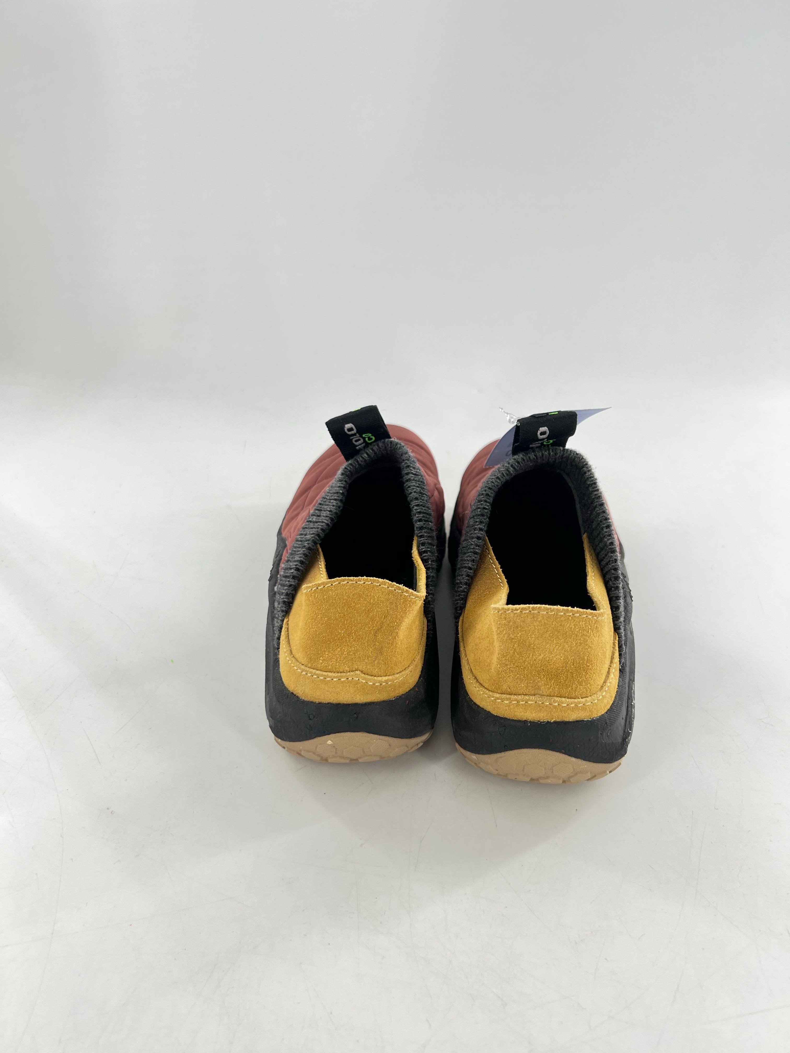 7 quilted slip on shoes