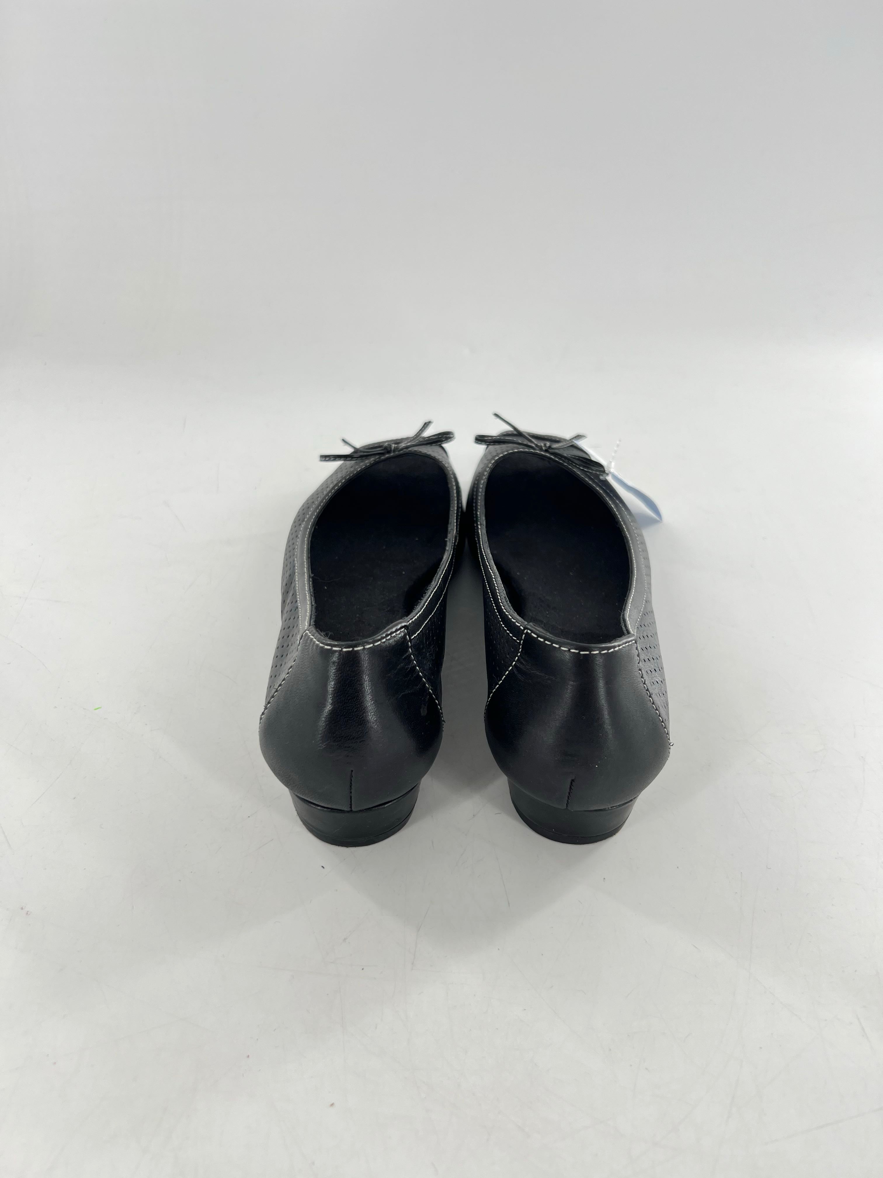 8.5 peep toe slip on flats