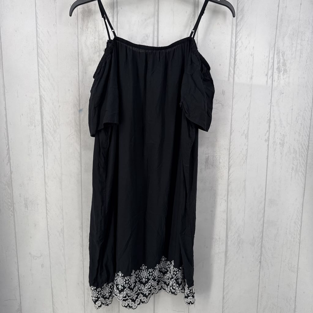 XL eyelet hem off the shoulder s/s dress