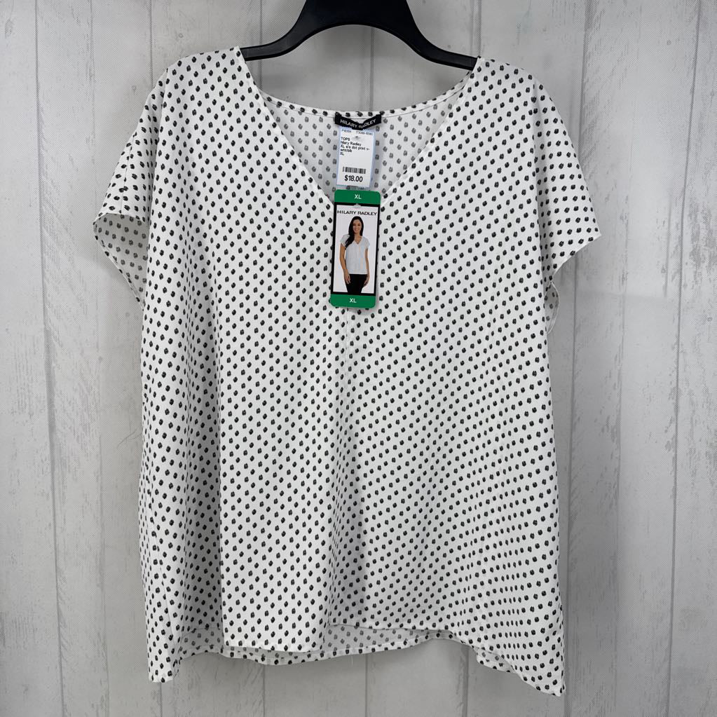 XL s/s dot print v-neck top