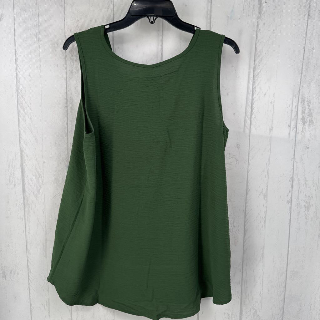 XL pleated v-neck tank
