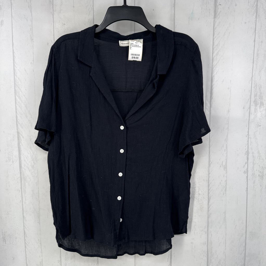 XL textured button down s/s top