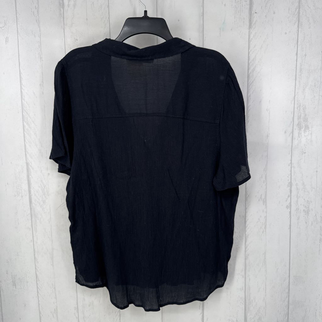 XL textured button down s/s top