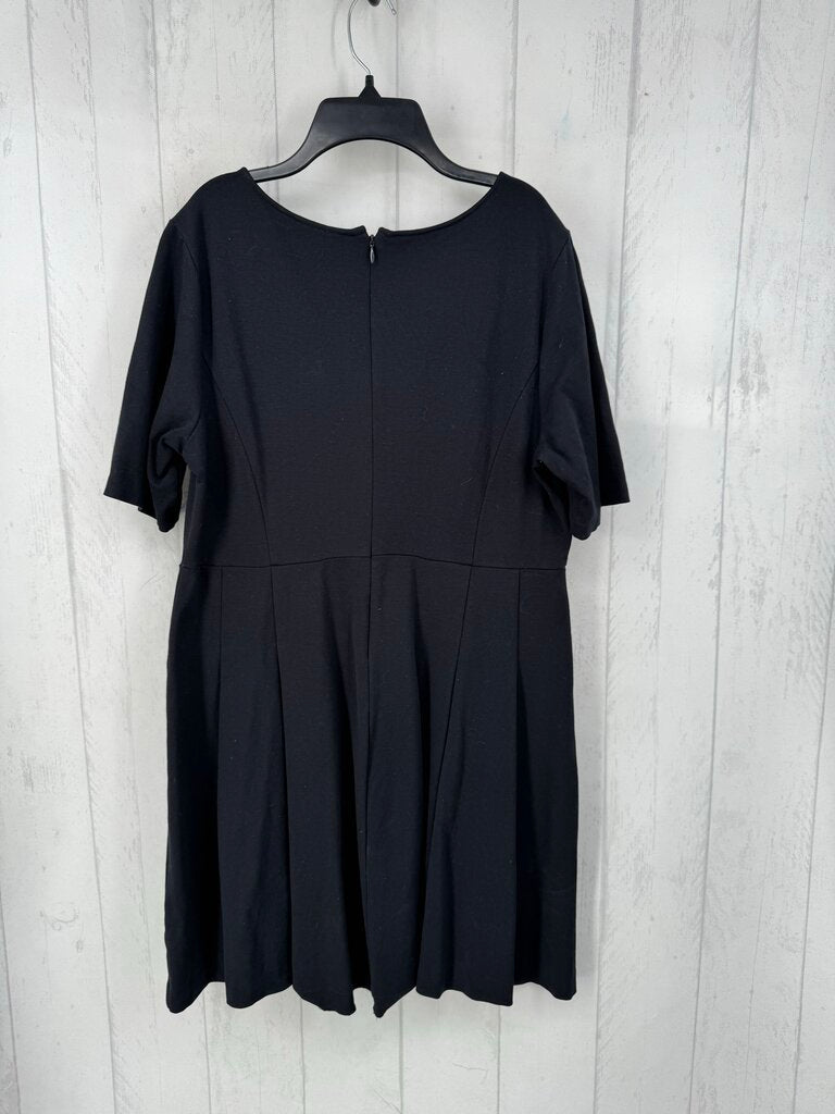14 v-neck s/s dress