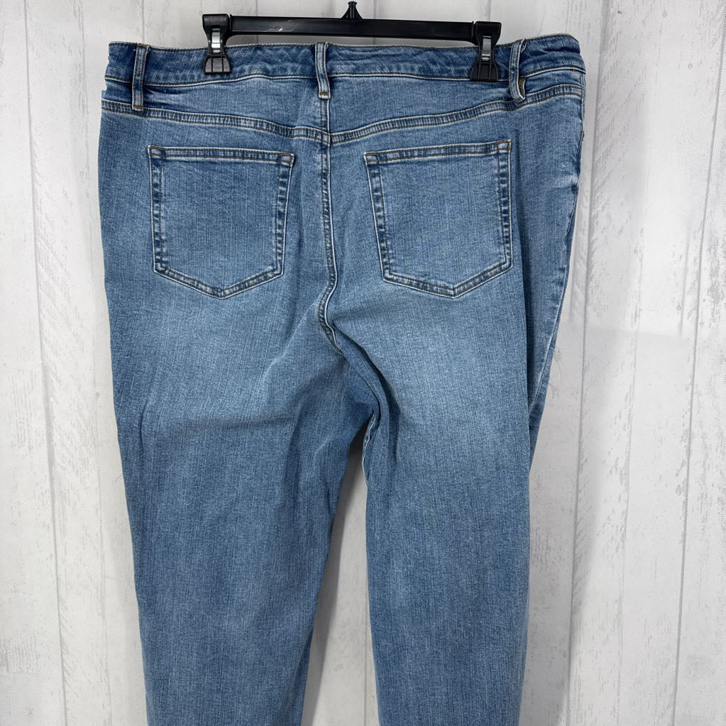 18w raw hem jean