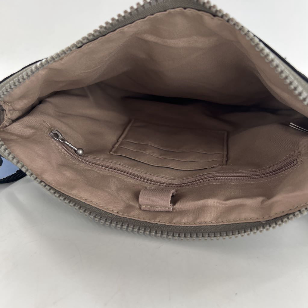 top zip crossbody w/ zip pockets