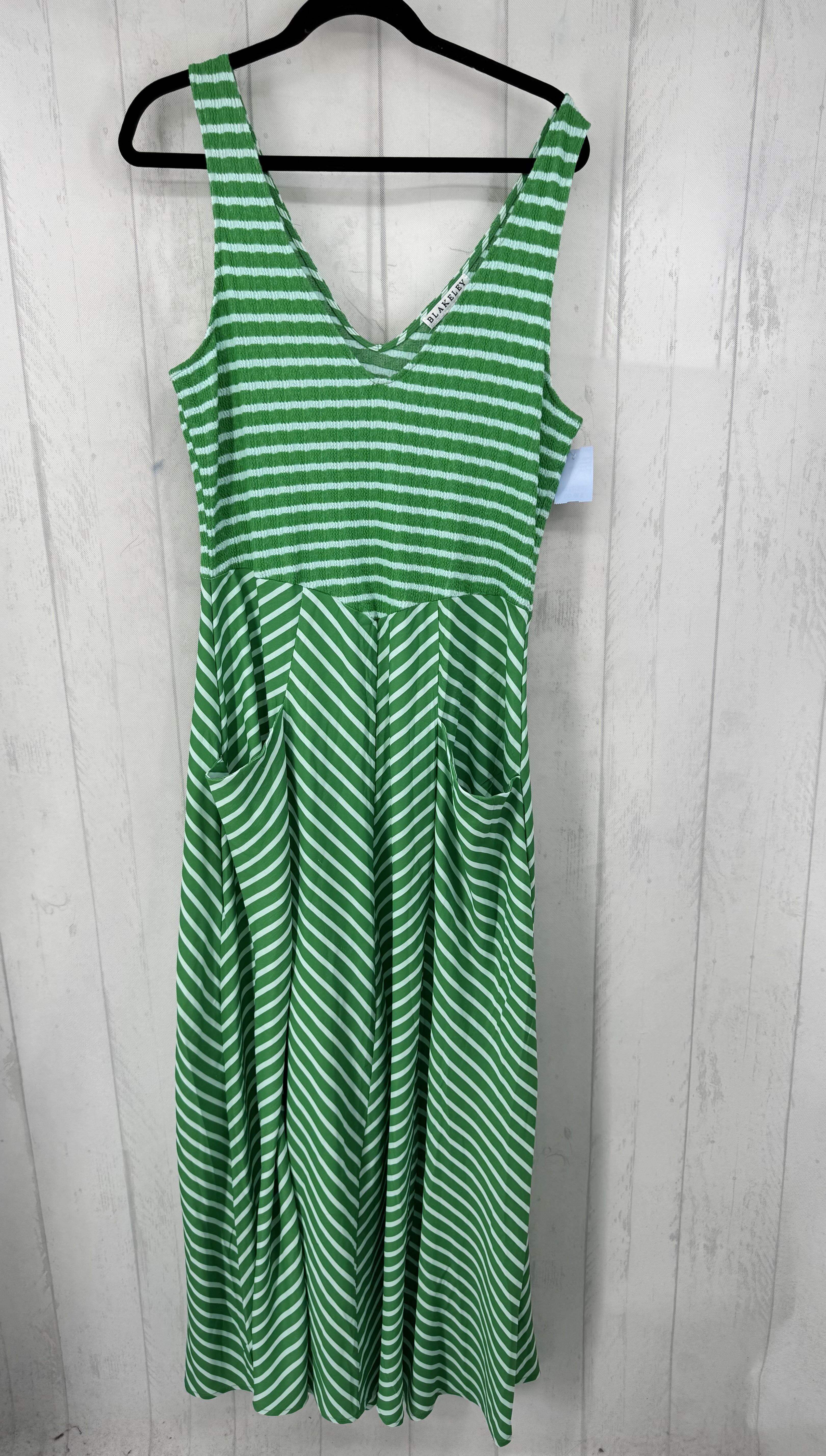 1x slvls stripe pocket maxi dress