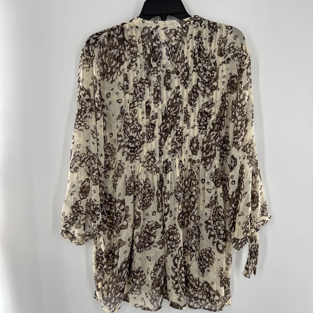 L printed semi sheer button down 3/4 slv top