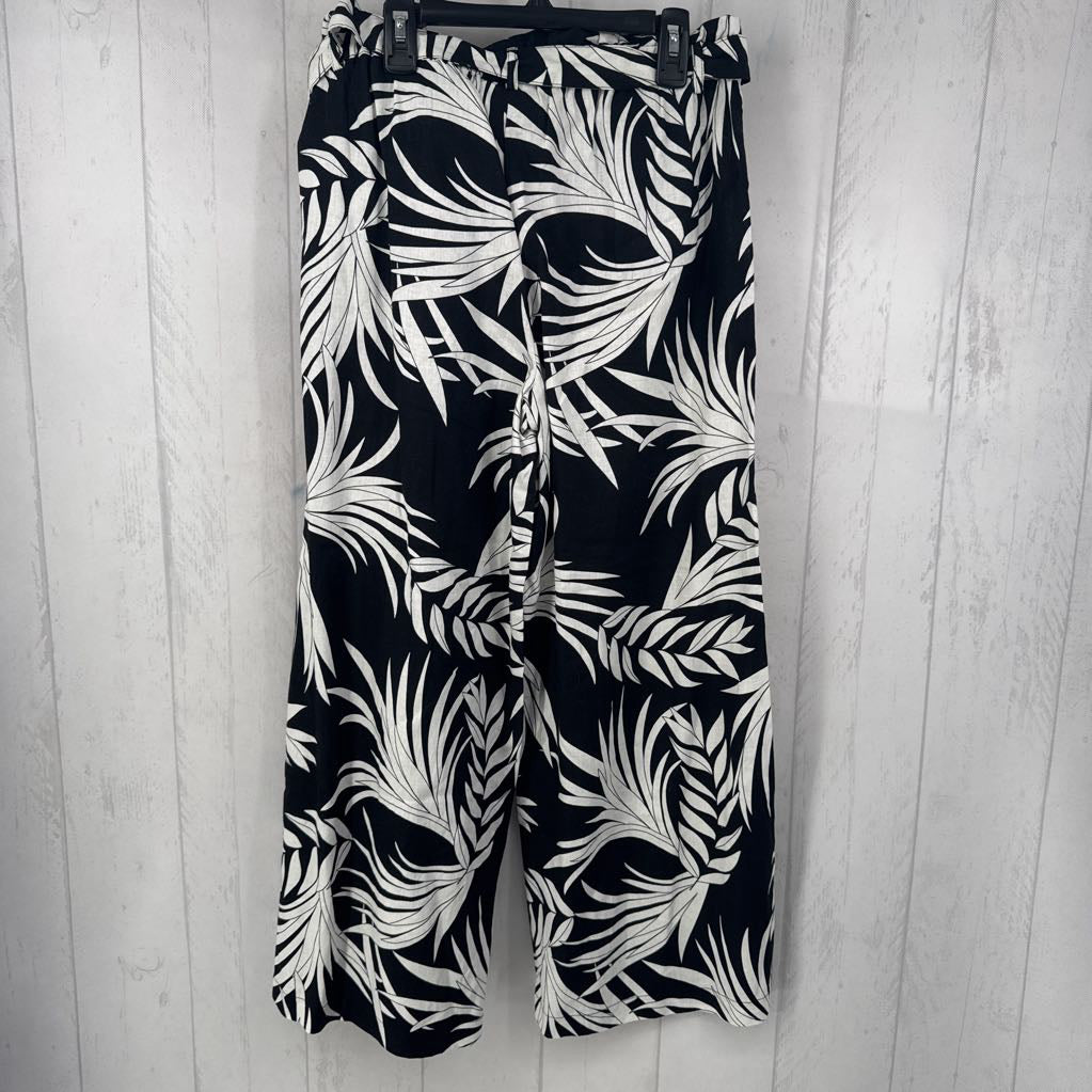 M leaf print pull-on pants