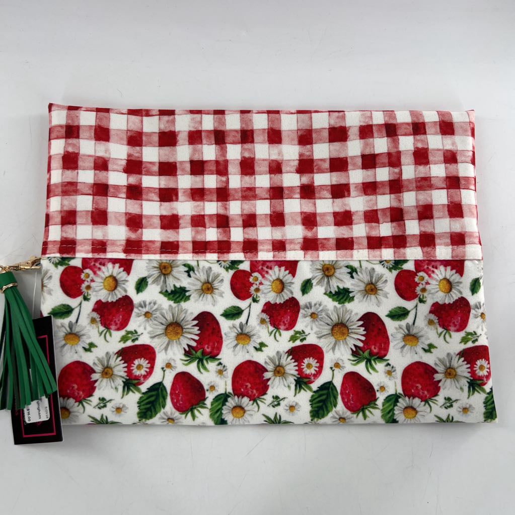 cosmetic bag-strawberries/gingham