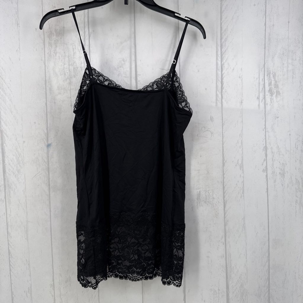 R39 L lace trim cami