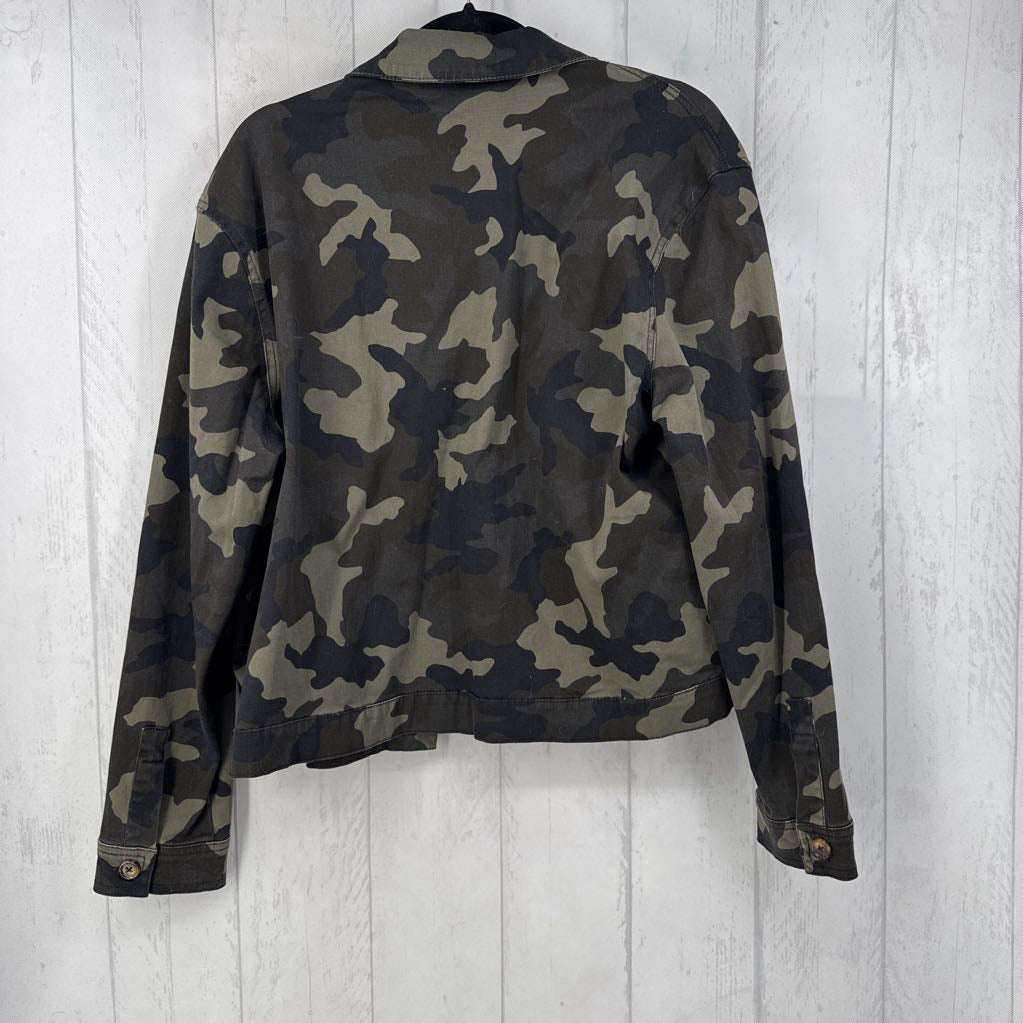 XXL camo print jacket