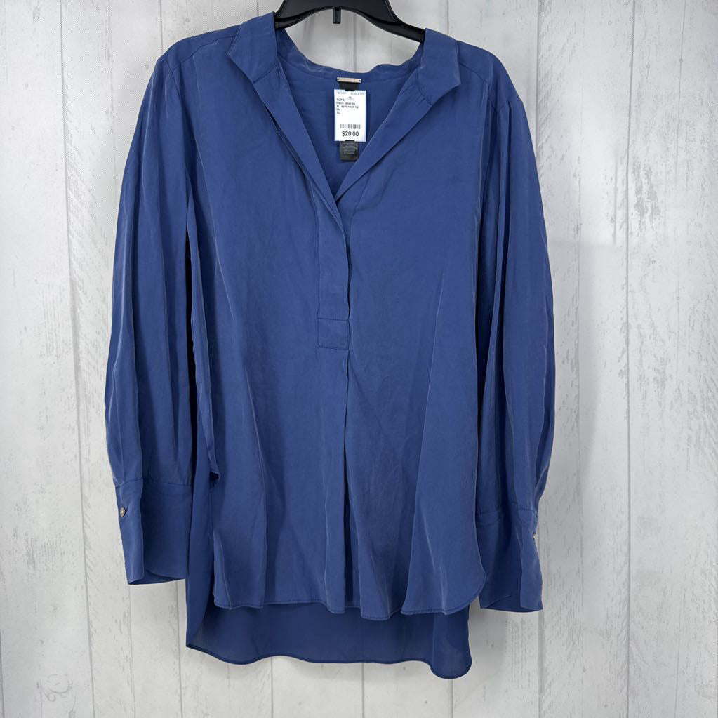 XL split neck l/s top