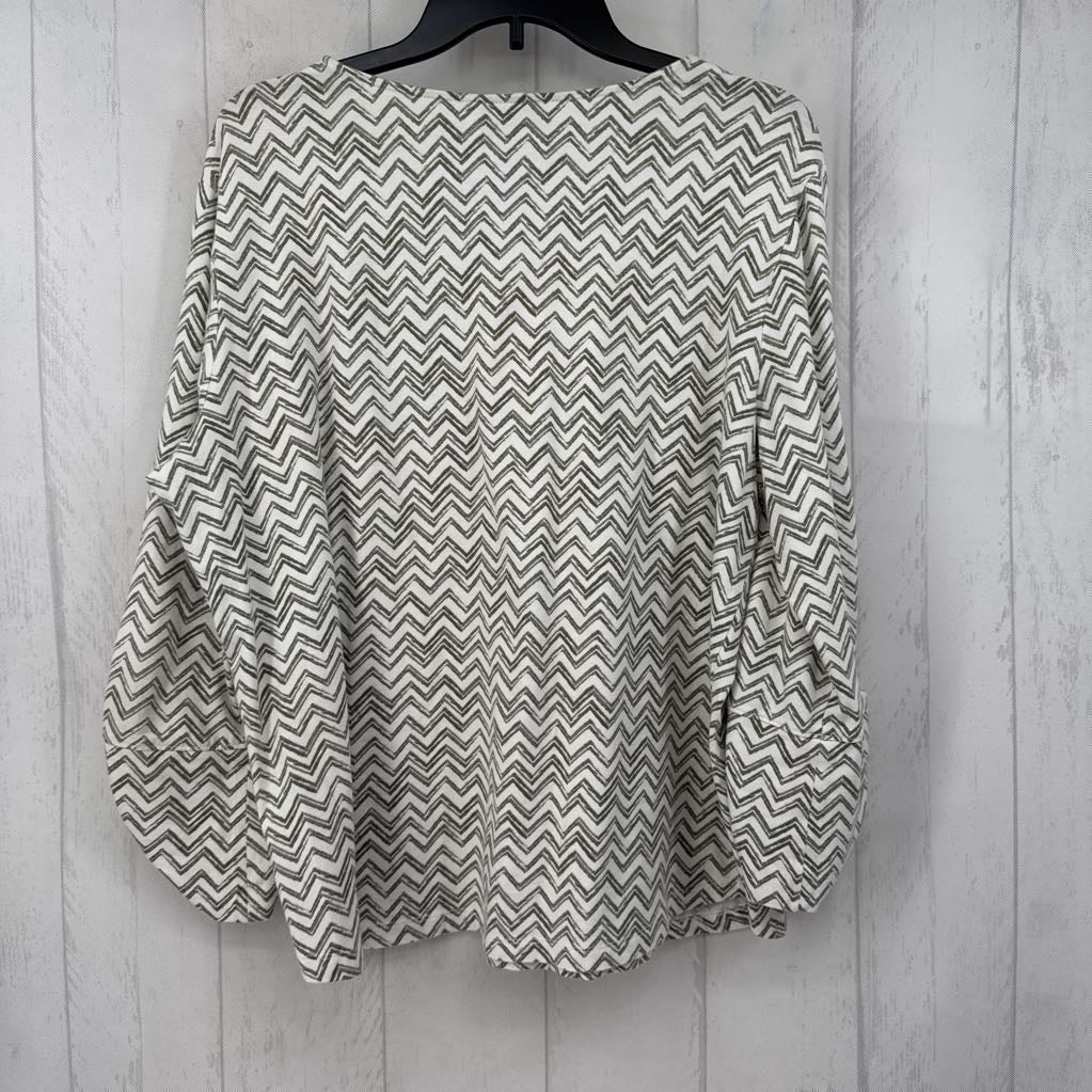 XL chevron print tab slv tee