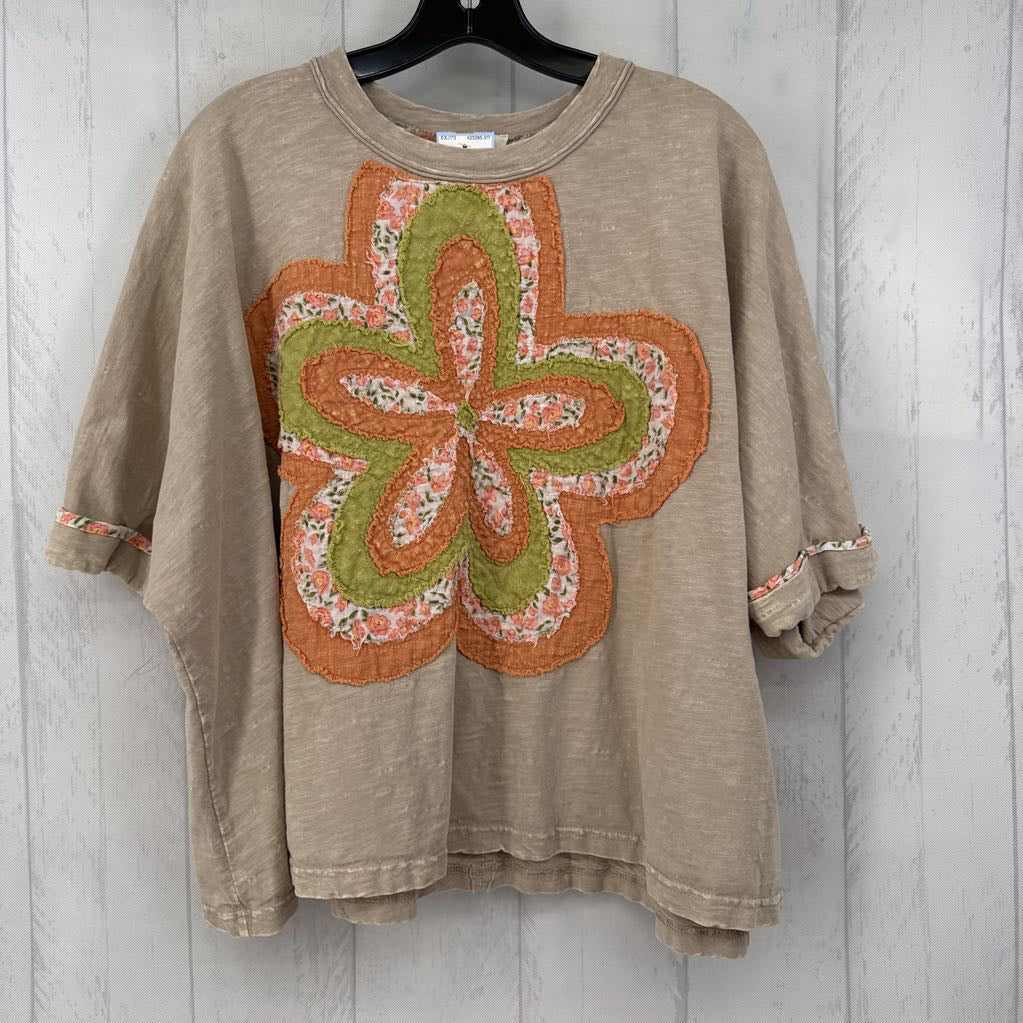 S embroidered flower s/s tee