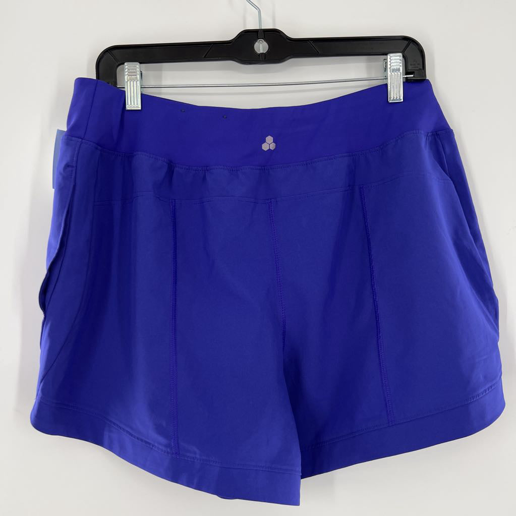 L mid-rise shorts