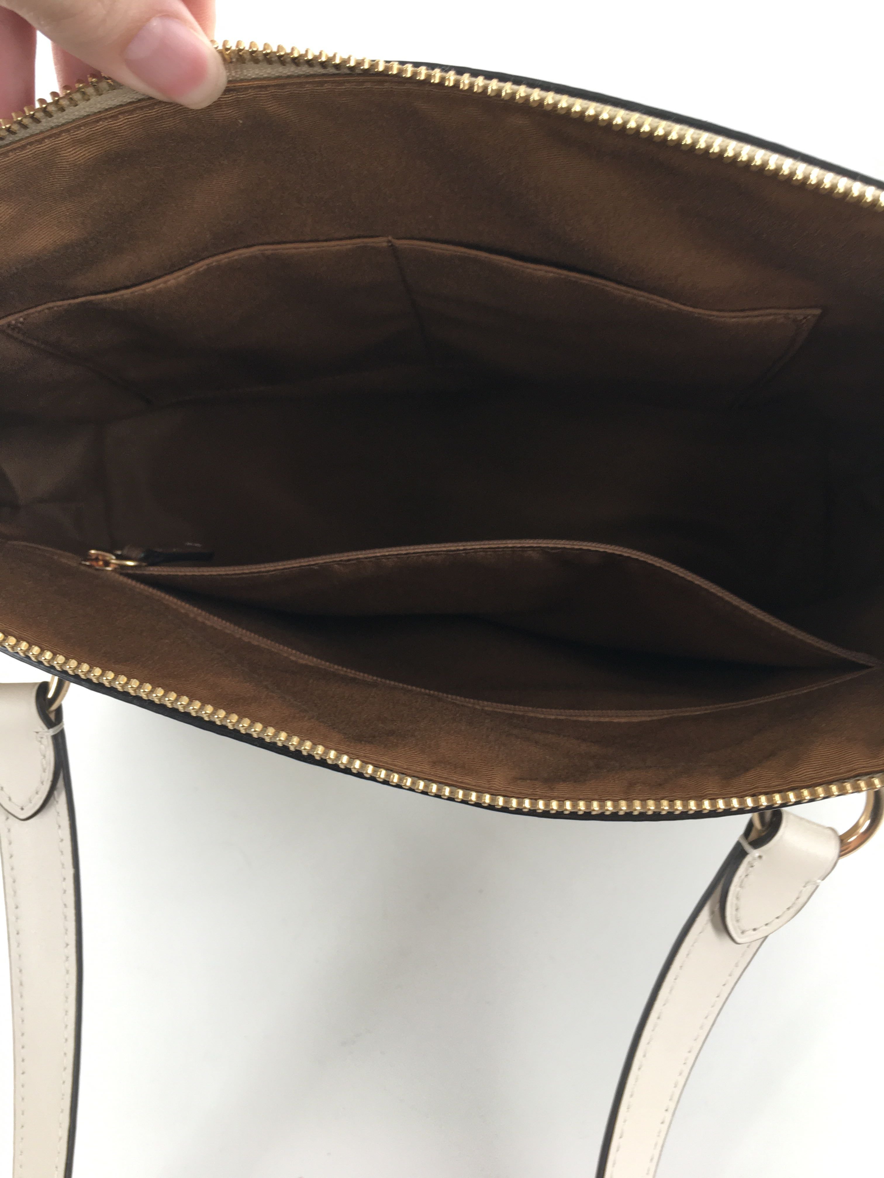siganture top zip tote