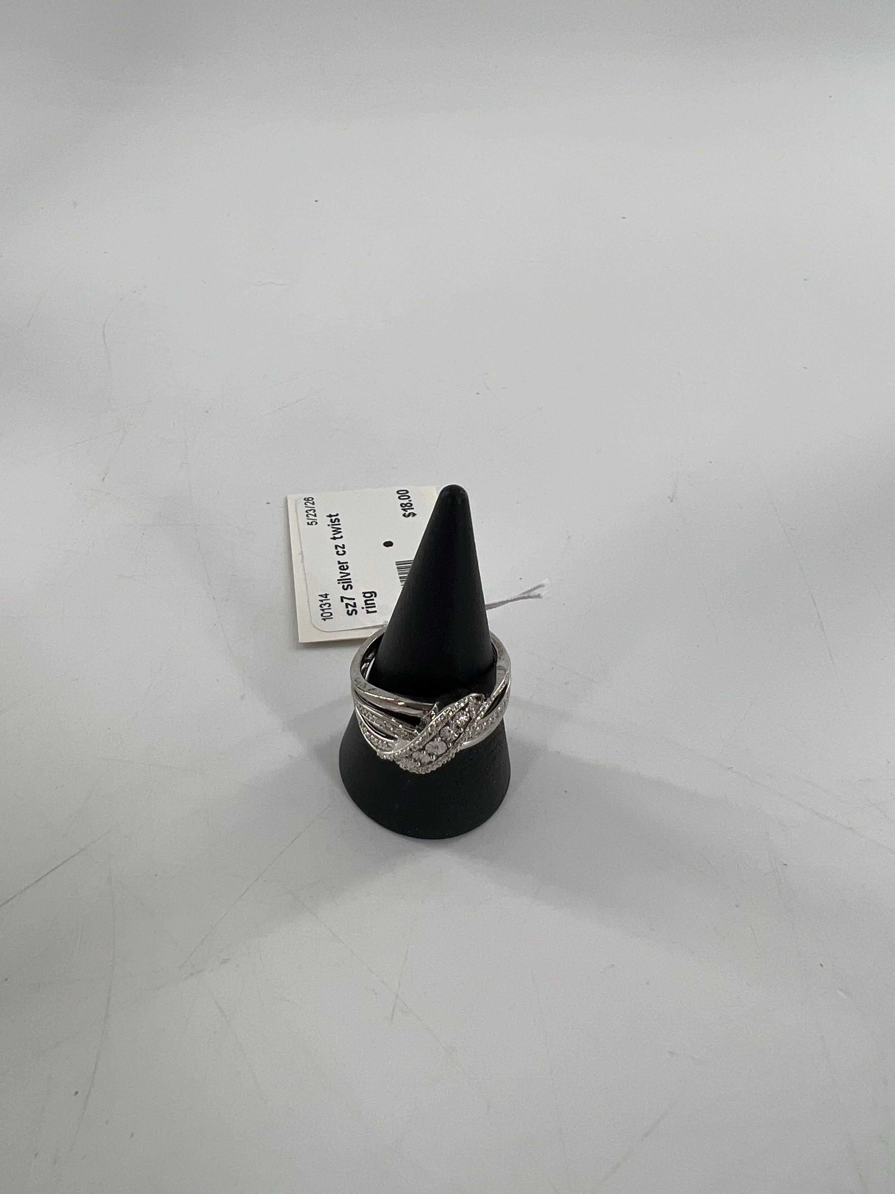 sz7 silver cz twist ring