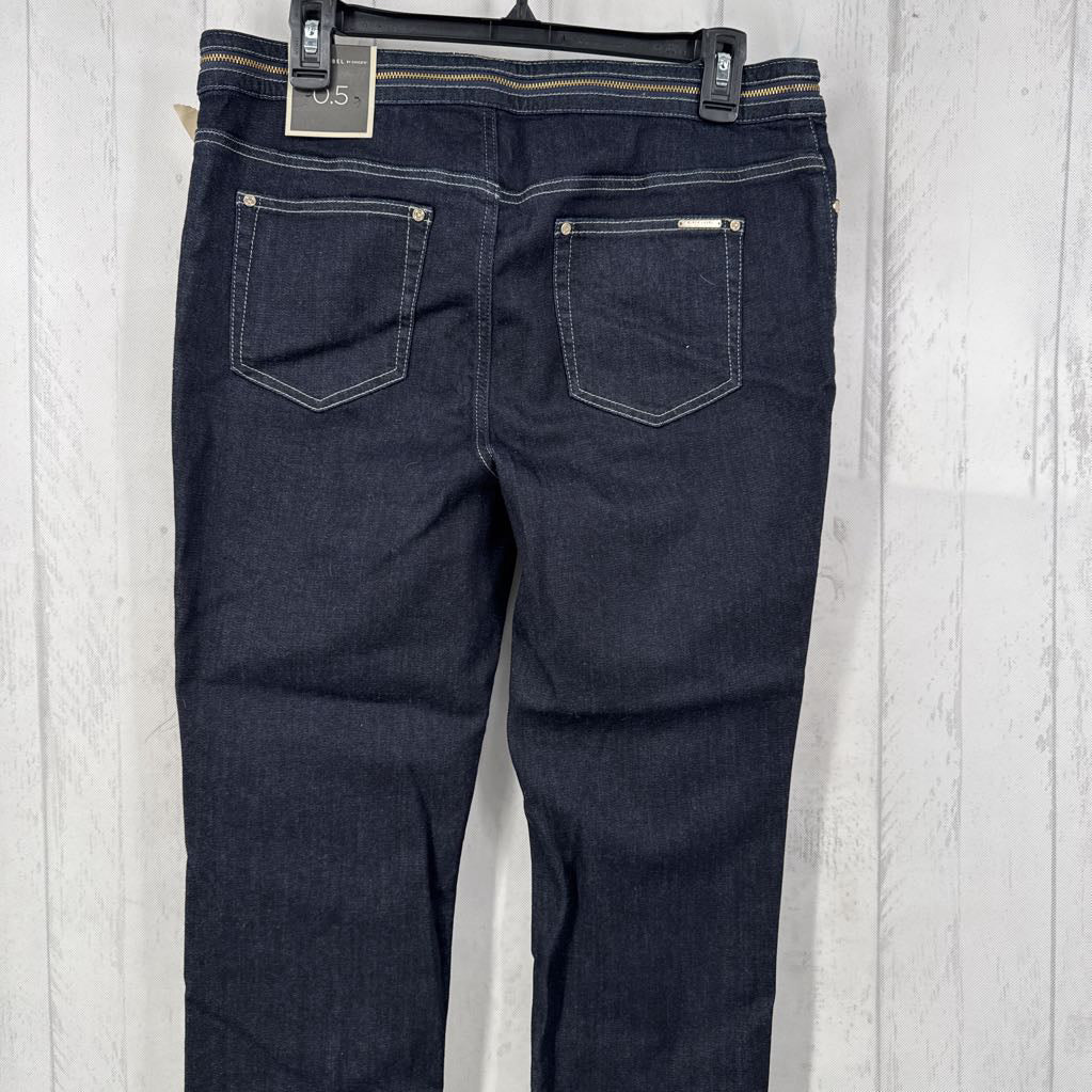R109 S/M straight leg cuffed jeans