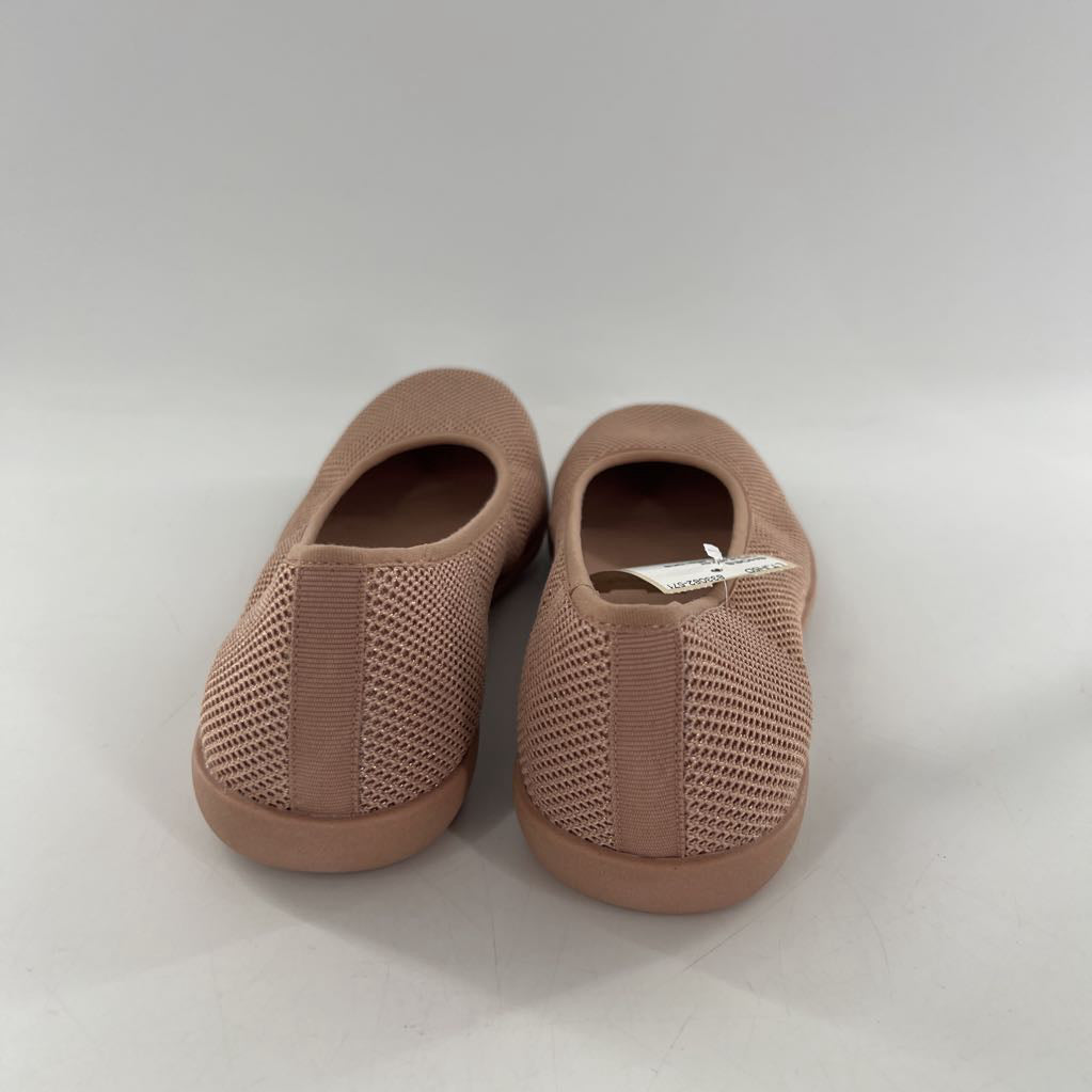 8.5 knit slip-ons