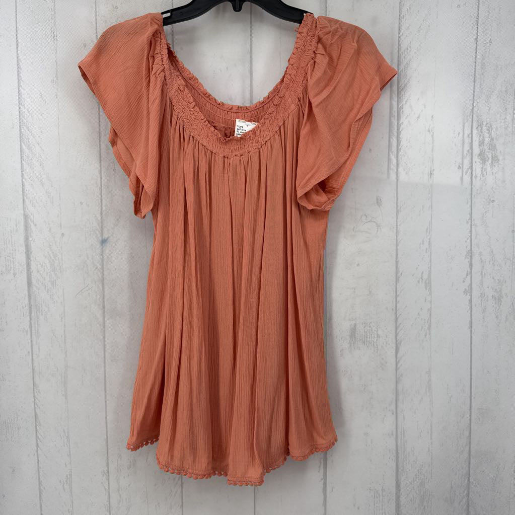 XL smocked flutter slv top