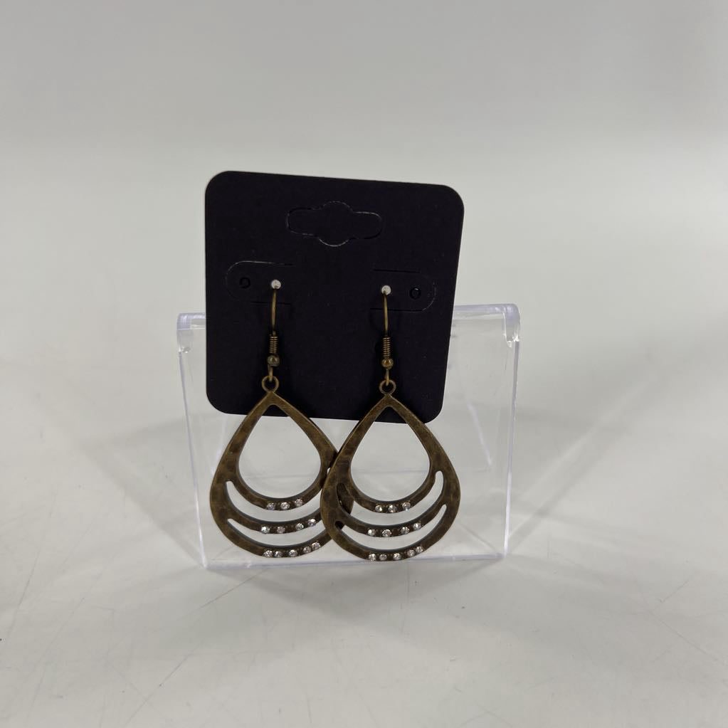 metal teardrop shape dangle earrings
