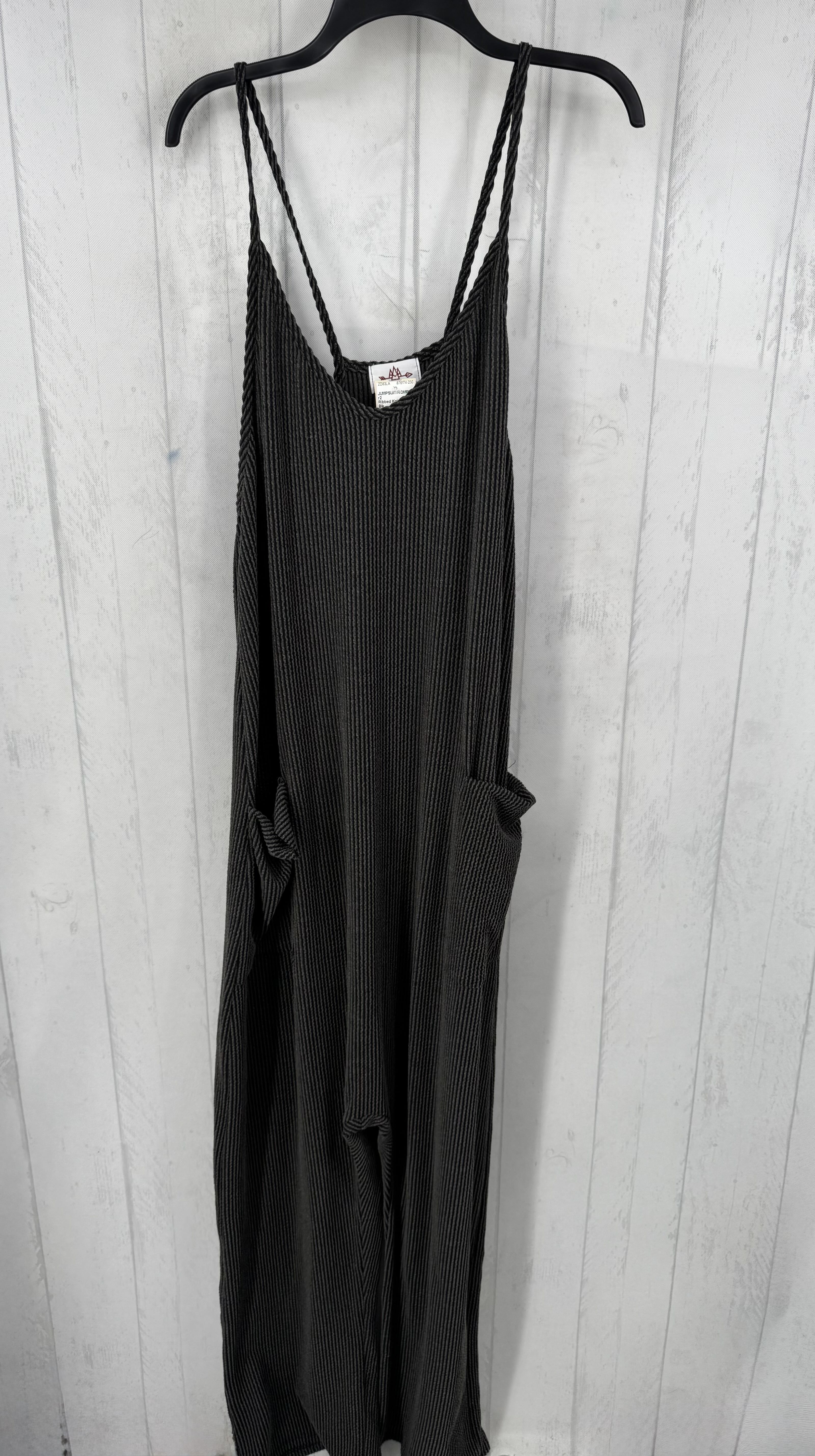 Ribbed Knit Sleeveless Jumpsuit w/ Pockets