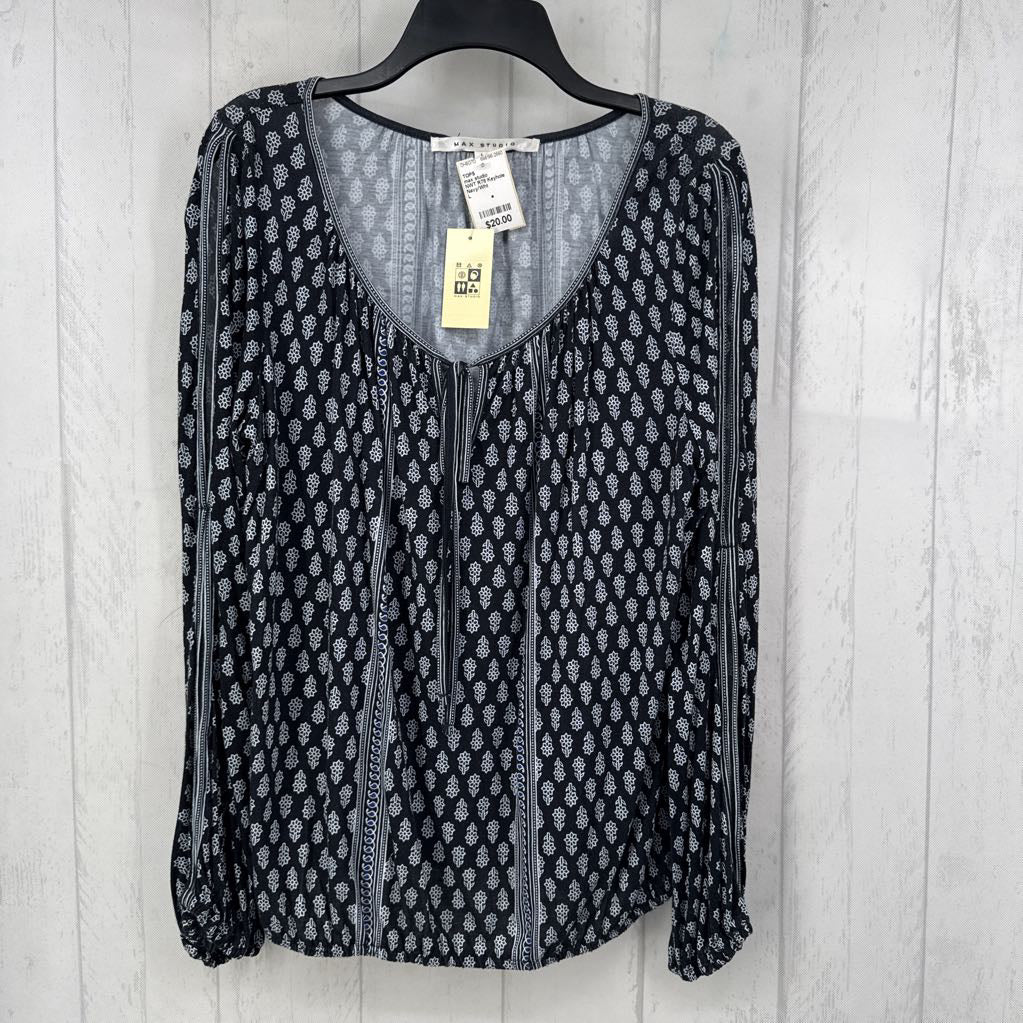 NWT R78 Keyhole Tie Cold Shoulder Balloon Sleeve Top