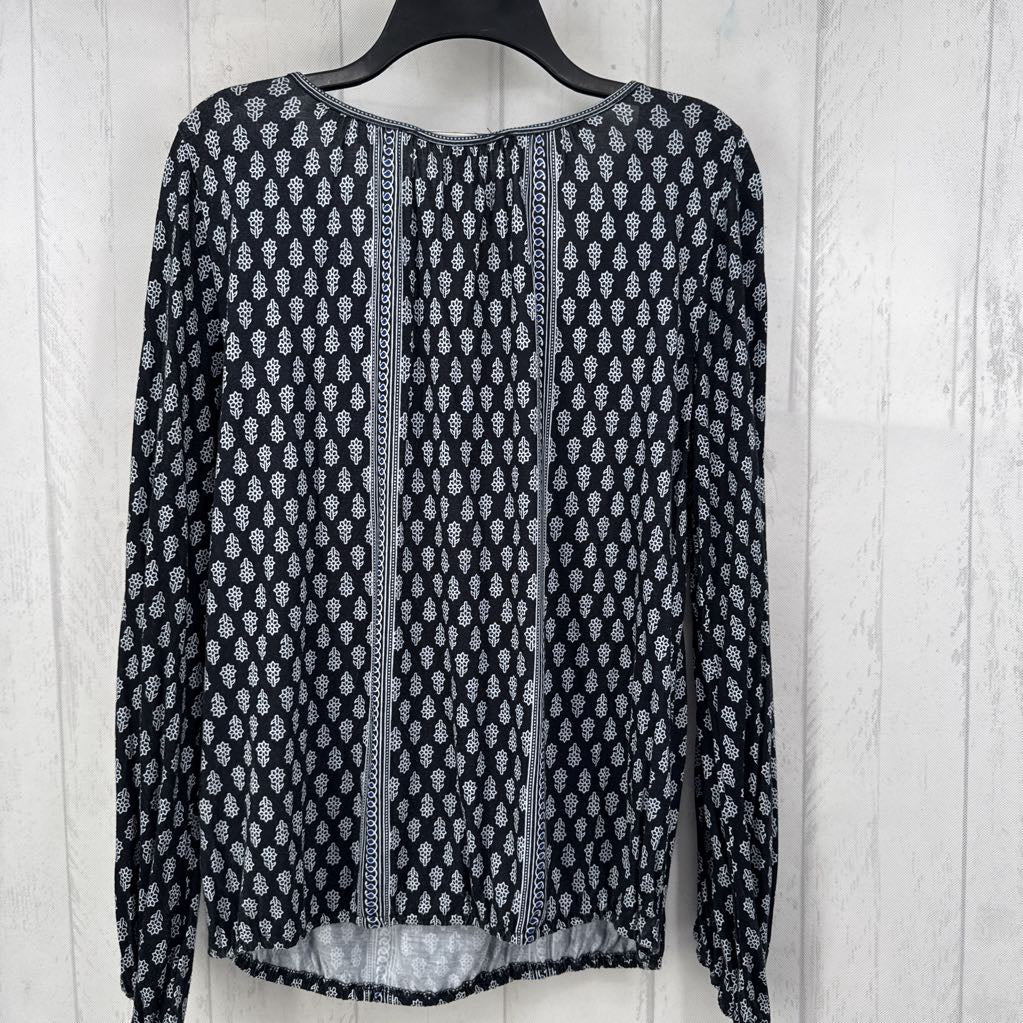 NWT R78 Keyhole Tie Cold Shoulder Balloon Sleeve Top