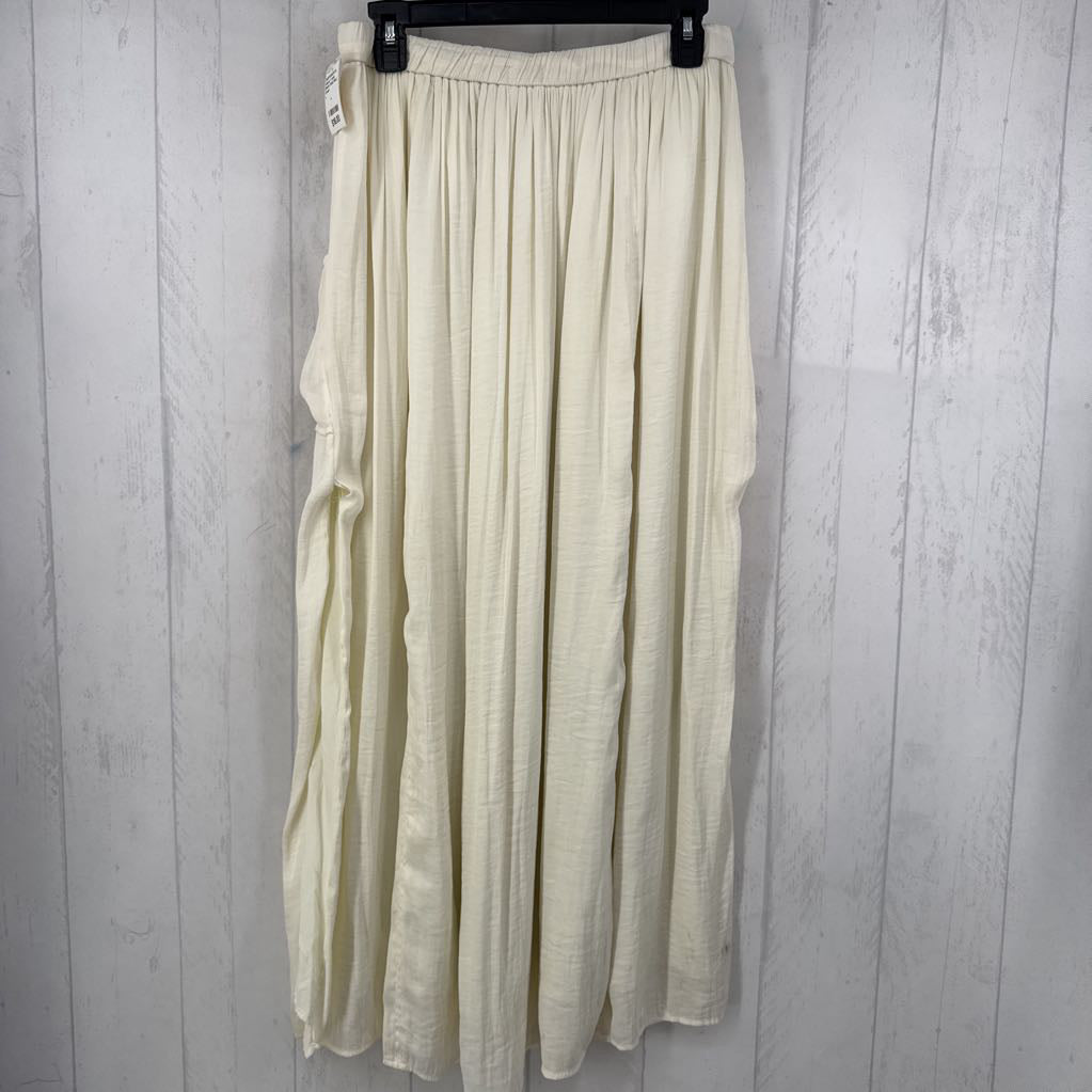 Elastic Waist Maxi Skirt w/ Pockets