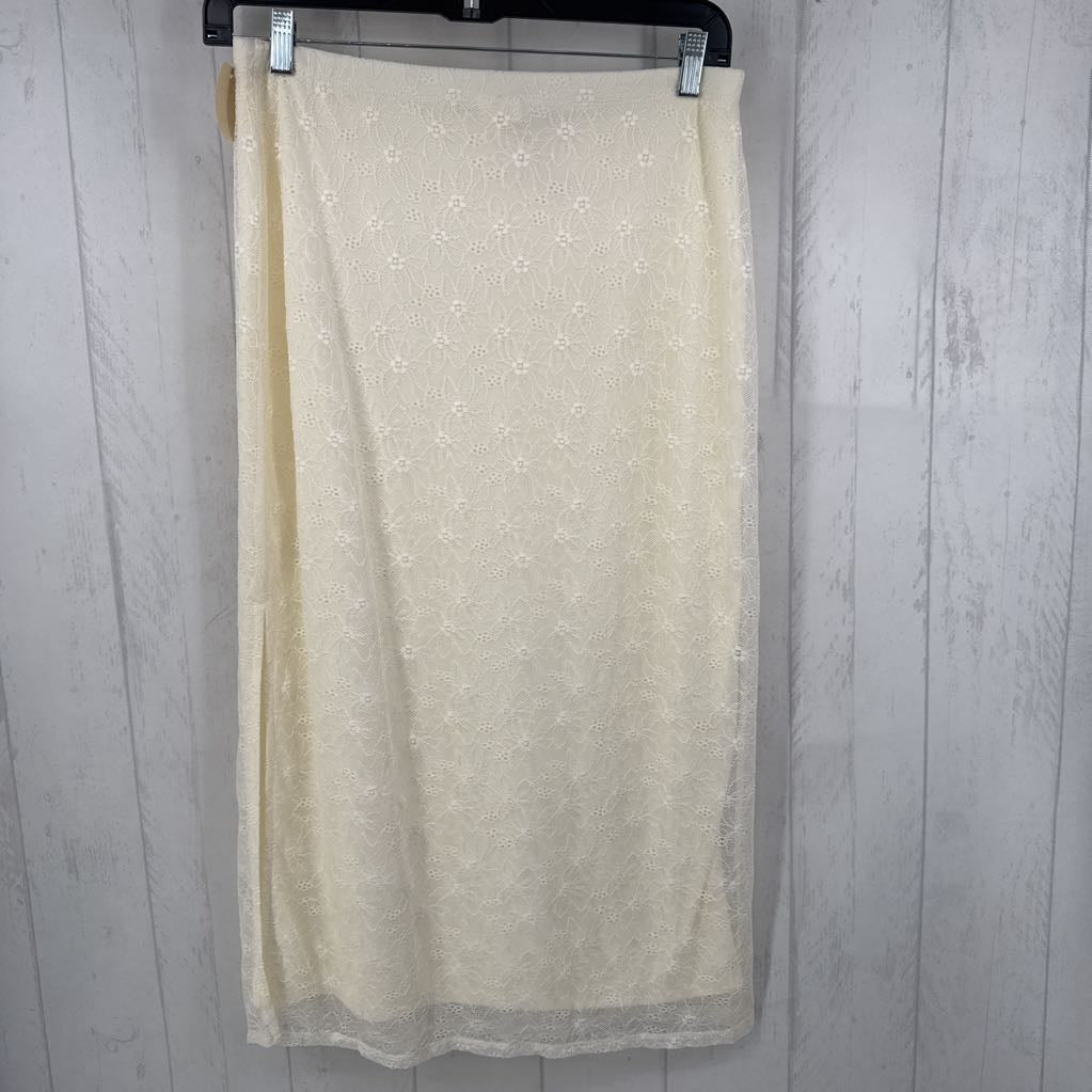 XL pull-on lace skirt