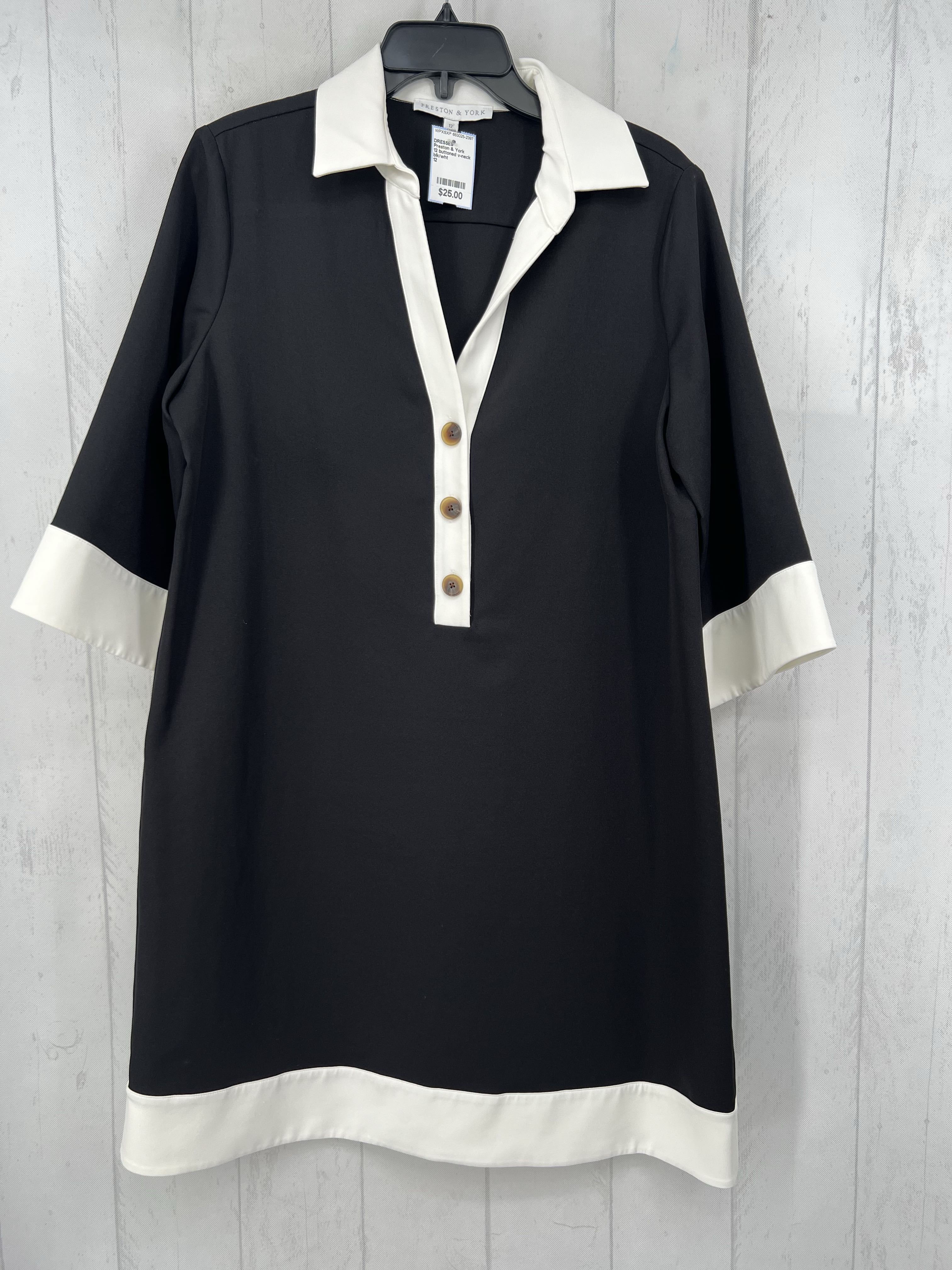 12 buttoned v-neck 3/4 slv dress