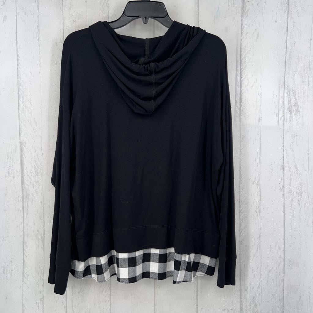 M checkered accent hooded l/s pullover