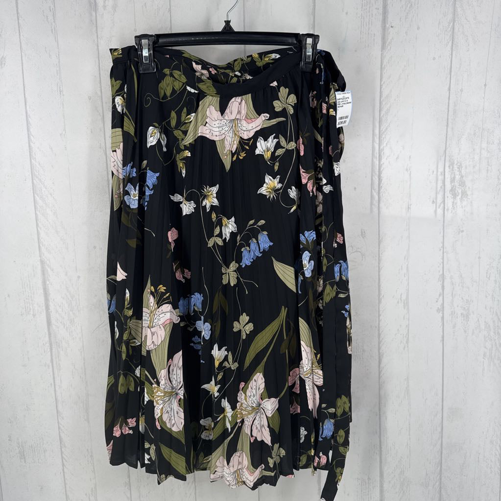 R80 L wrap pleated floral skirt