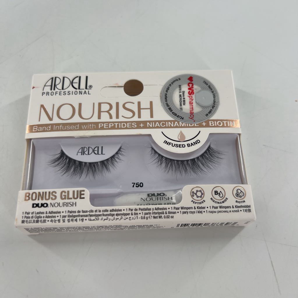 false eyelashes
