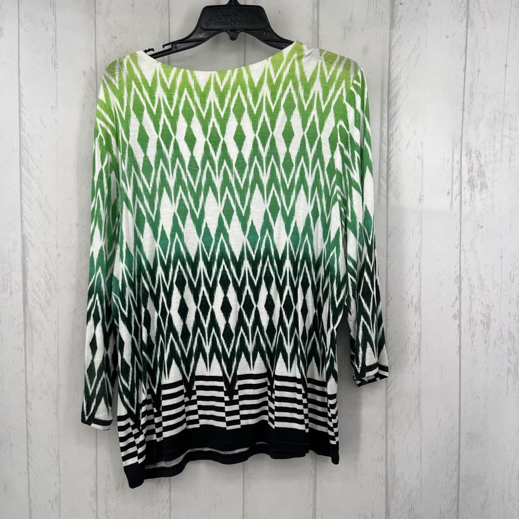 XL printed scoop neck 3/4 slv top