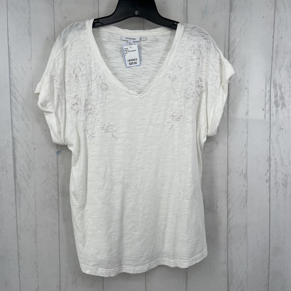 L flo embroidered v-neck s/s tee