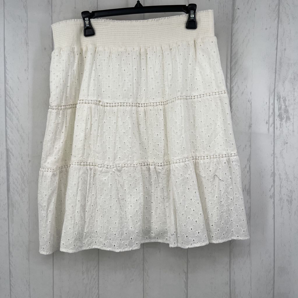 L eyelet skirt