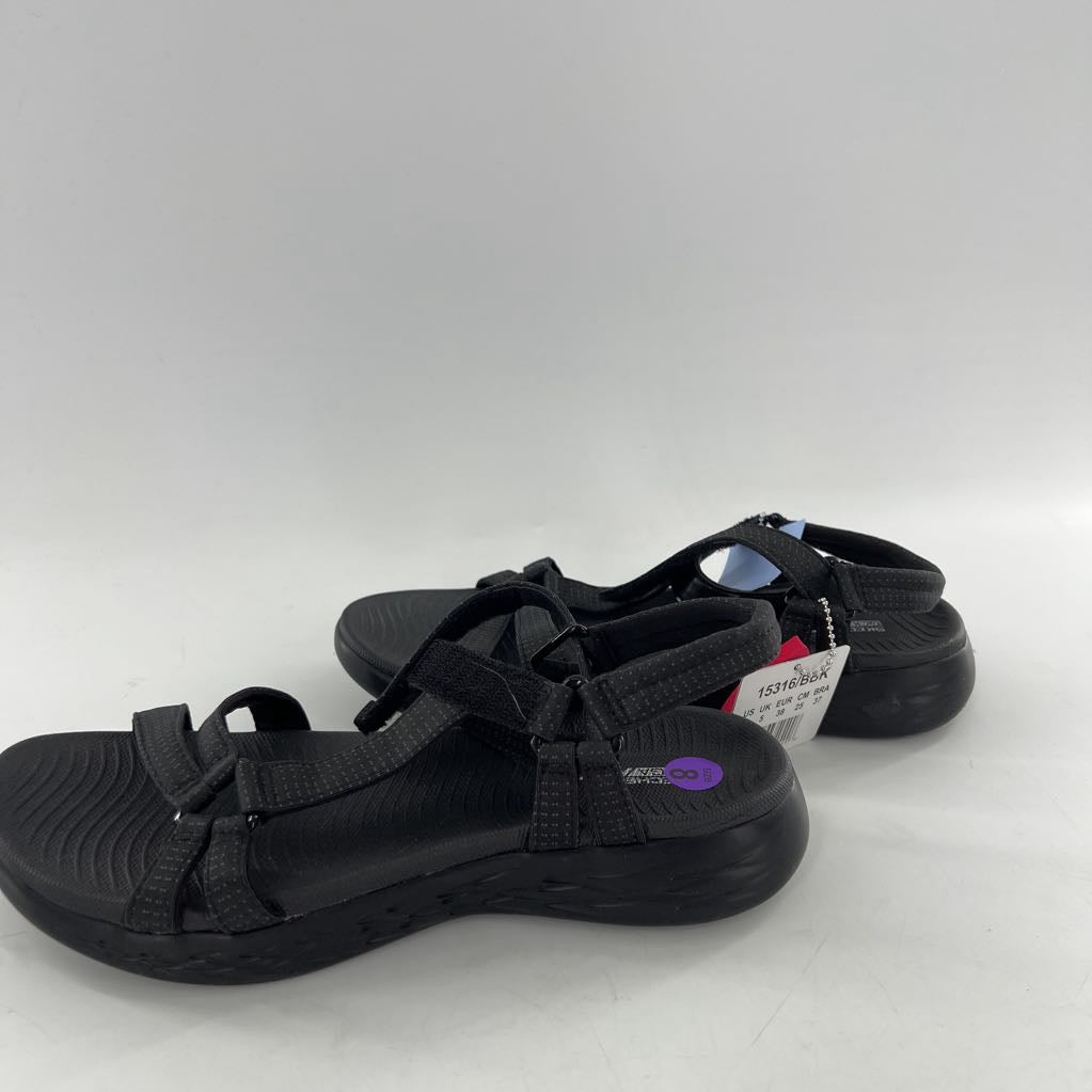 8 adjustable strap sandals