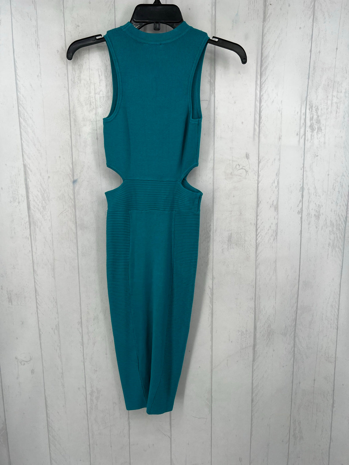 R98 XS cutout rib knit slvls dress