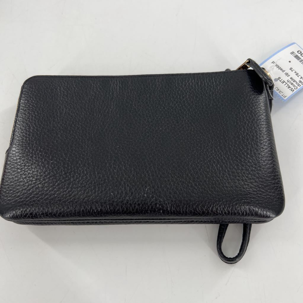 double zip pebbled wristlet
