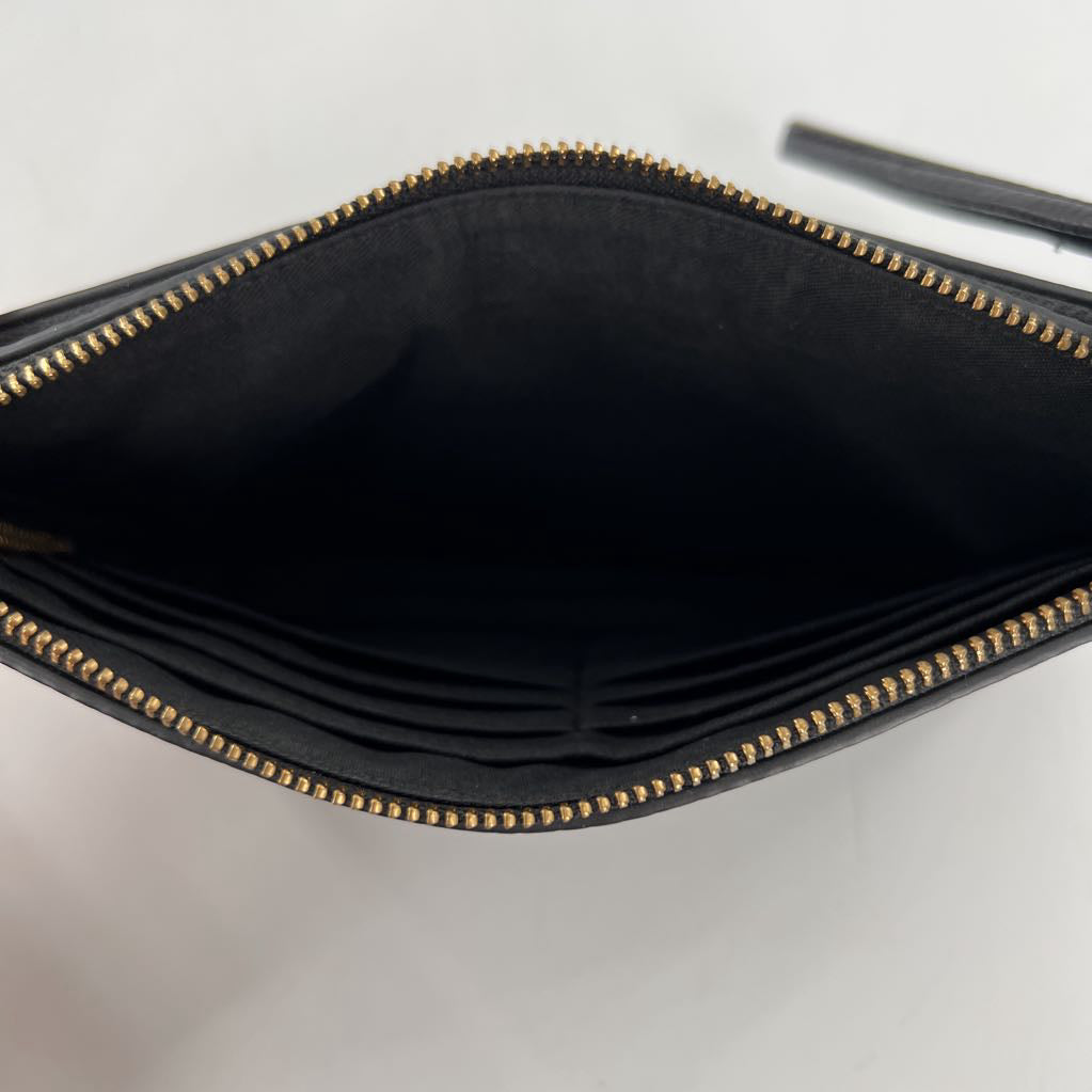 double zip pebbled wristlet