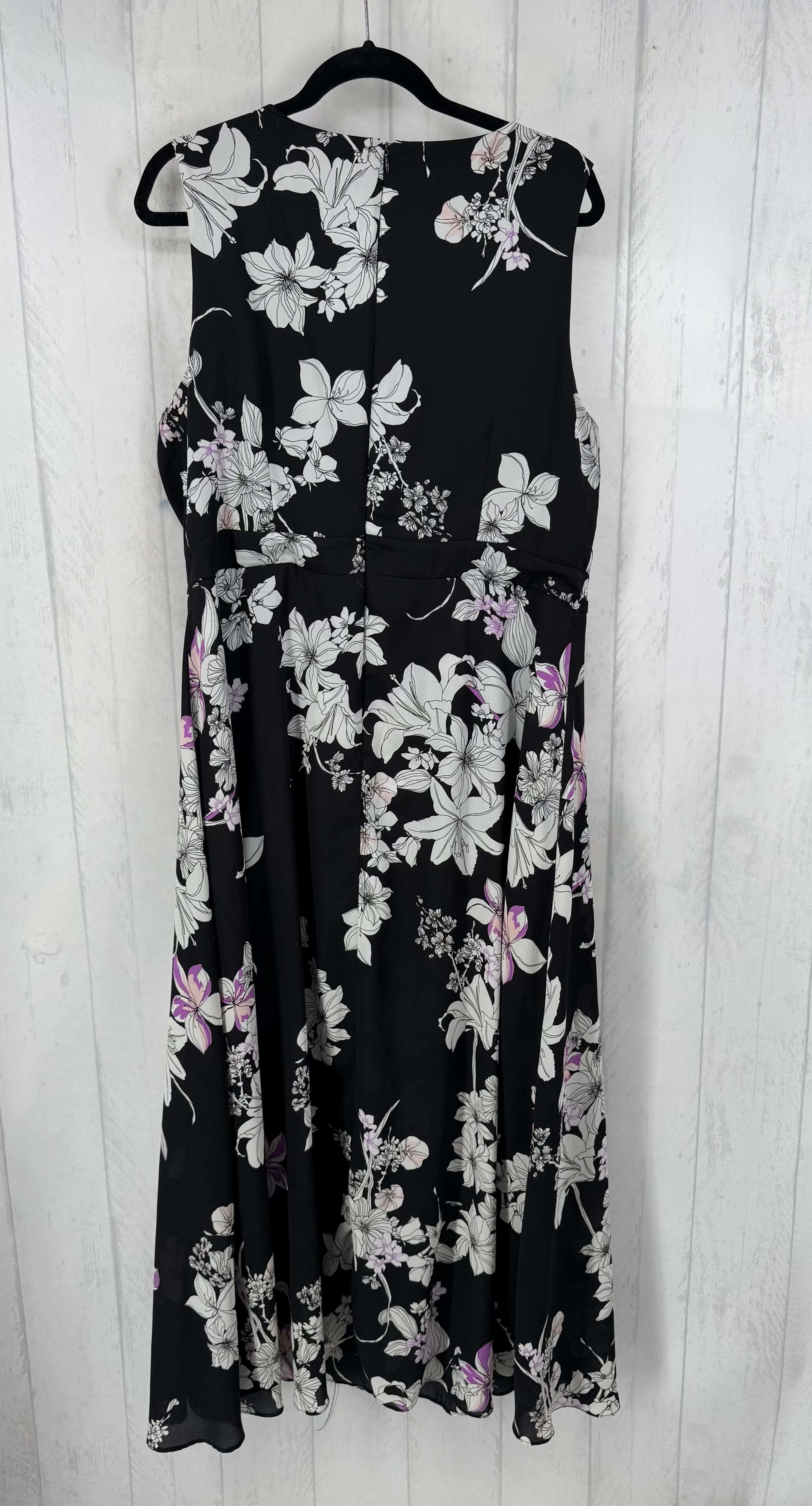 2X v-neck flo print slvls dress