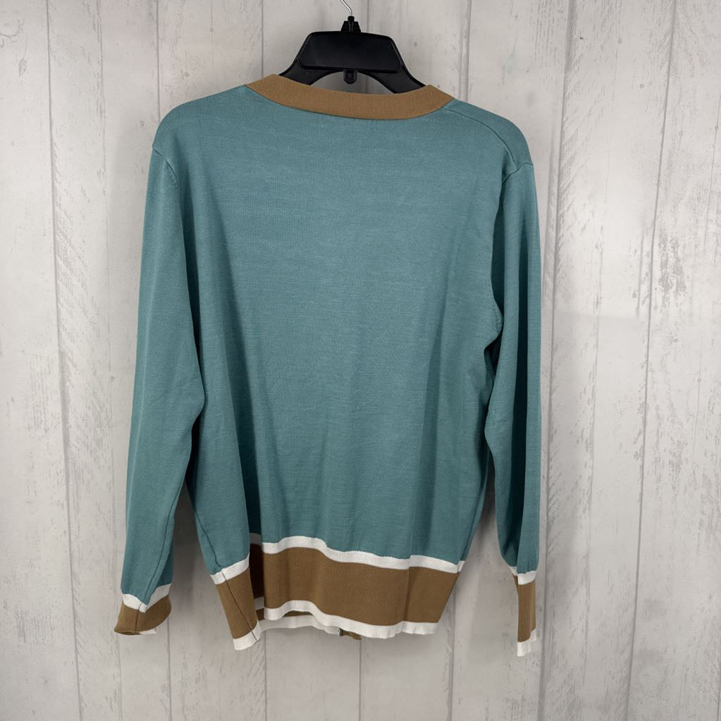 XL v-neck button down cardi